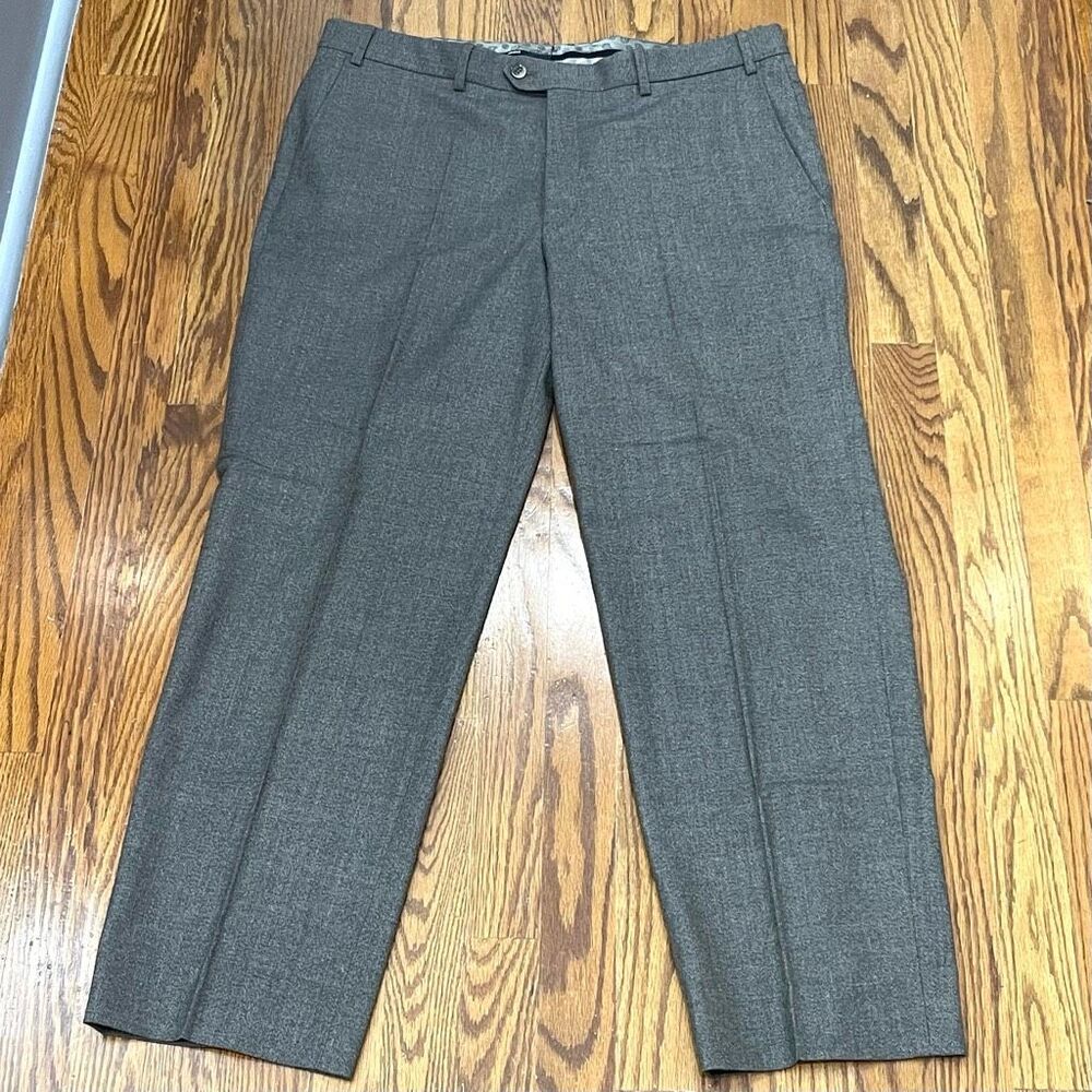Hiltl DAVID Perfetto Flat Front Dress Pants. Brown. Size 36.